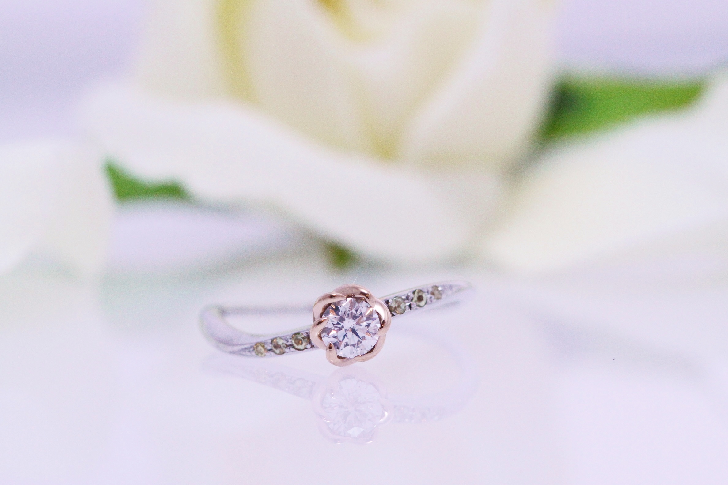 よくあるご質問【今ある指輪と宝石を使って新しい婚約指輪を作れますか？】